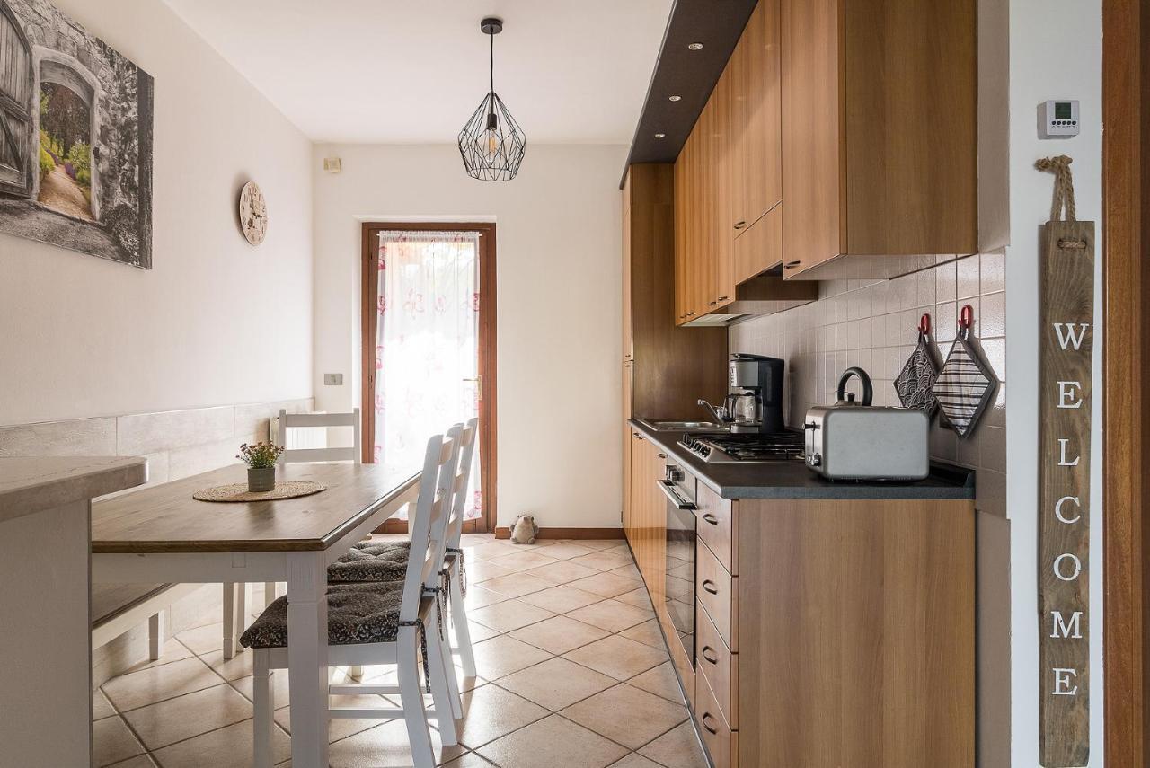 Casa Sulla Collina Apartment Puegnago del Garda Exterior photo